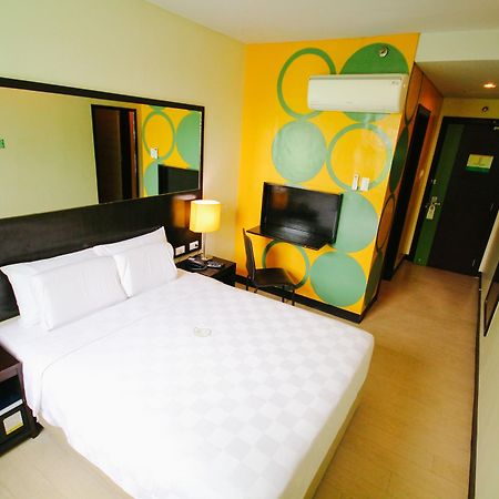 Go Hotels Dumaguete Dumaguete City Экстерьер фото