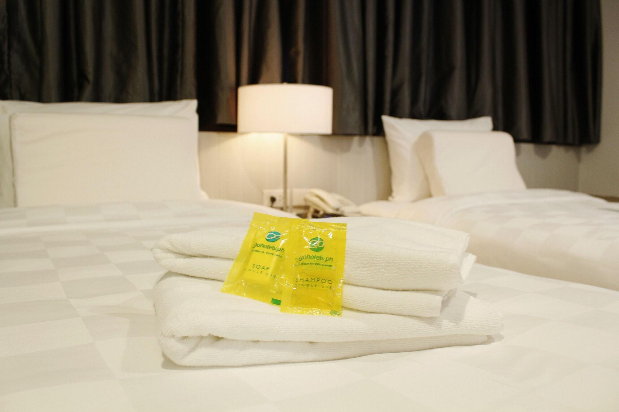 Go Hotels Dumaguete Dumaguete City Экстерьер фото