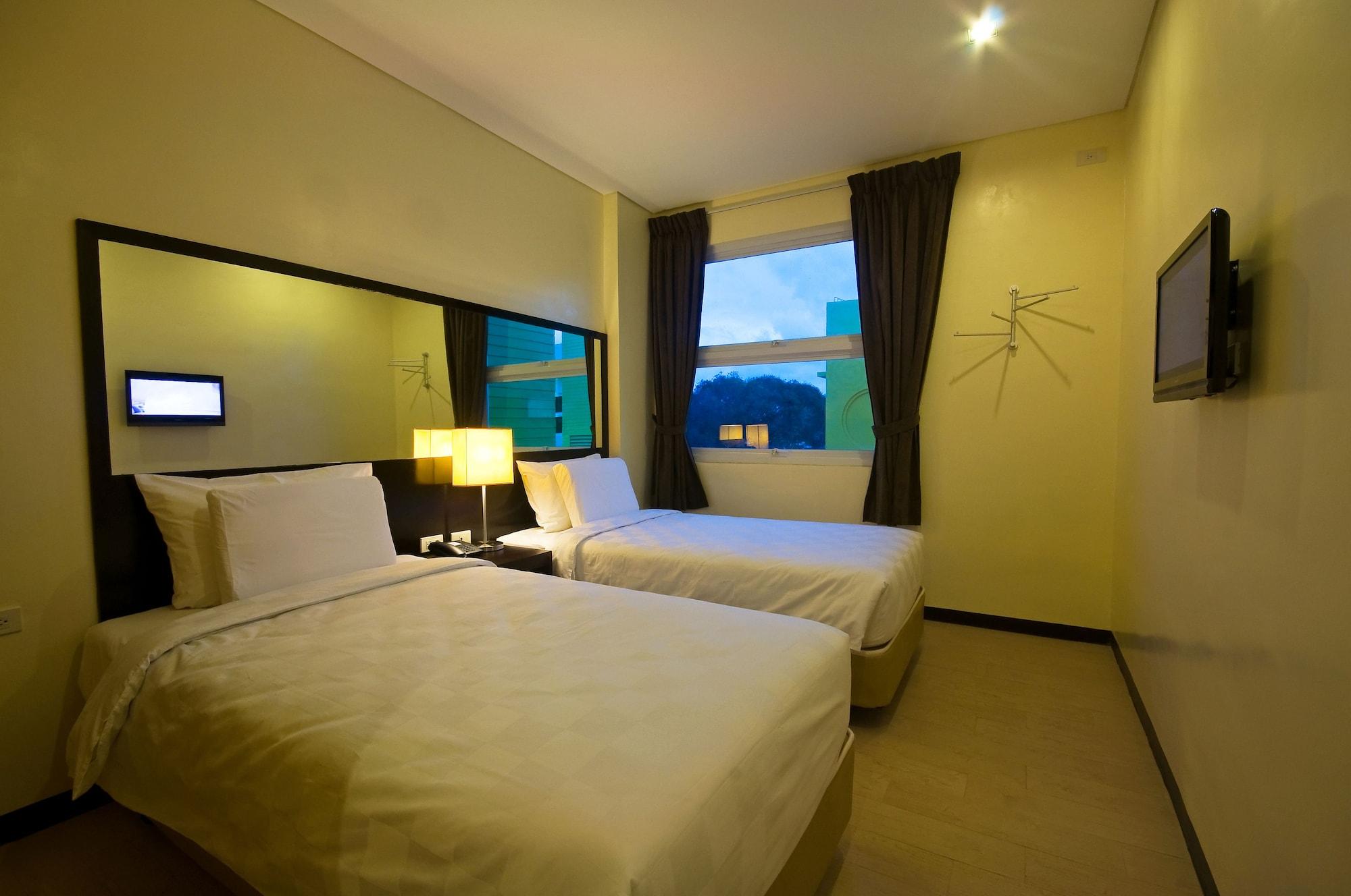 Go Hotels Dumaguete Dumaguete City Экстерьер фото