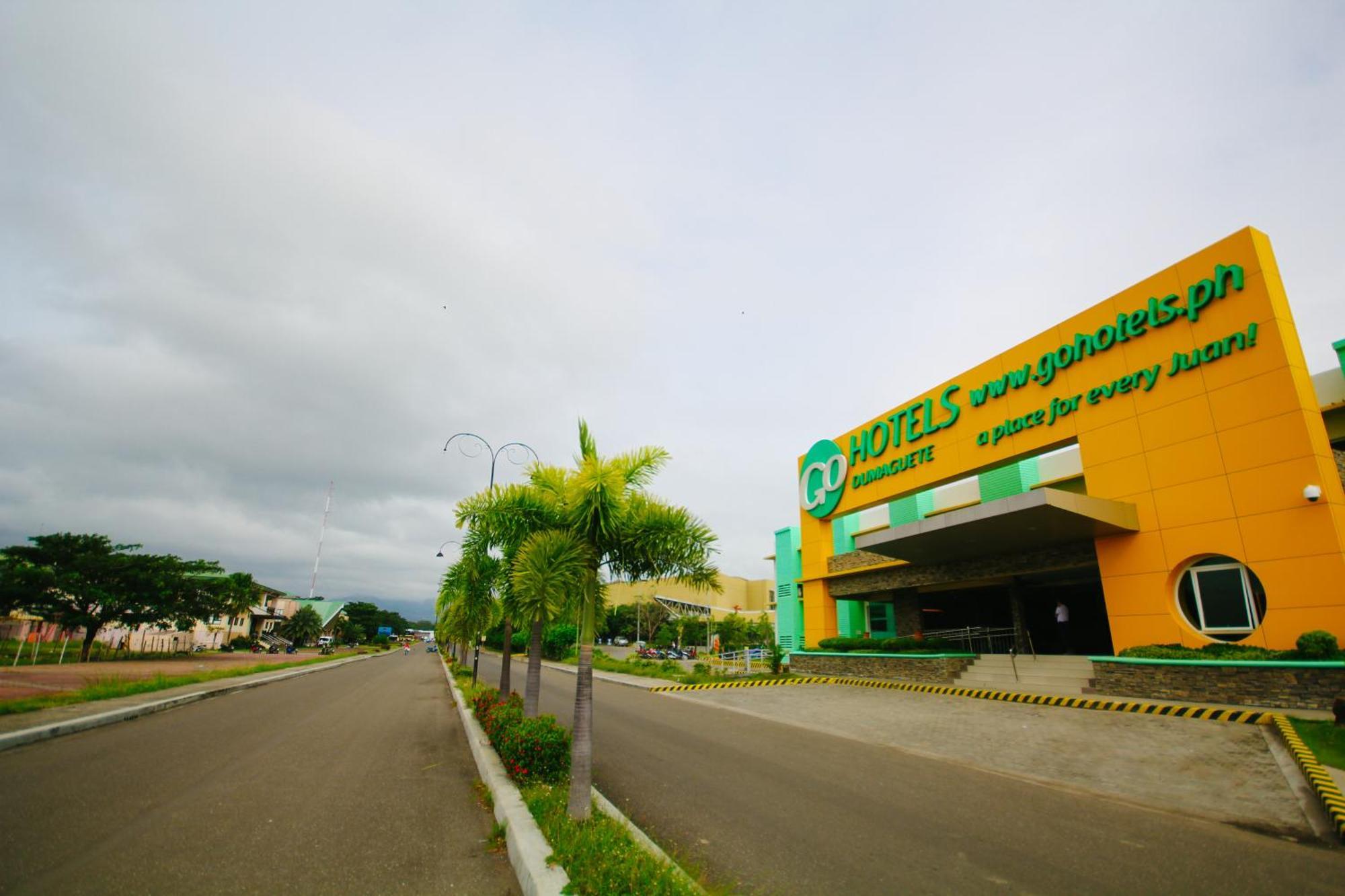 Go Hotels Dumaguete Dumaguete City Экстерьер фото