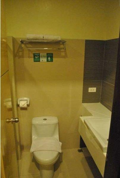 Go Hotels Dumaguete Dumaguete City Экстерьер фото