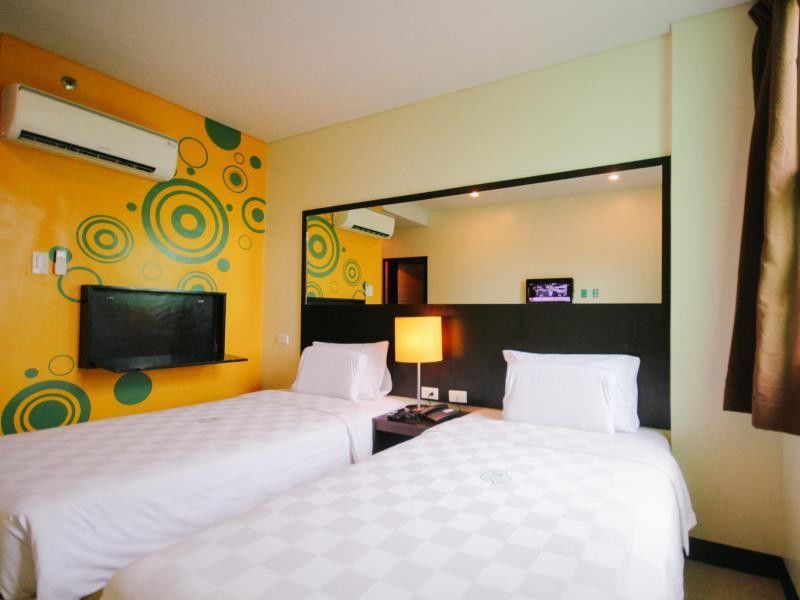 Go Hotels Dumaguete Dumaguete City Экстерьер фото