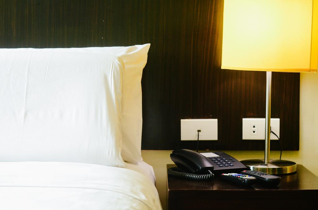 Go Hotels Dumaguete Dumaguete City Экстерьер фото