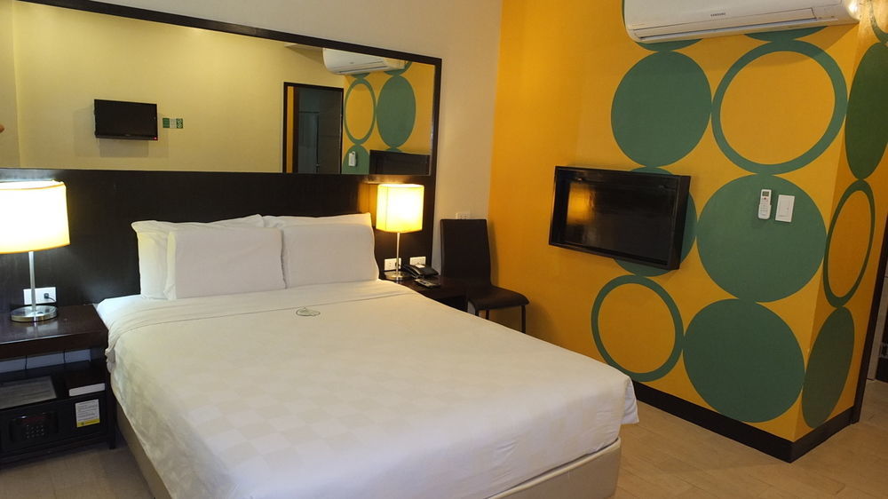 Go Hotels Dumaguete Dumaguete City Экстерьер фото