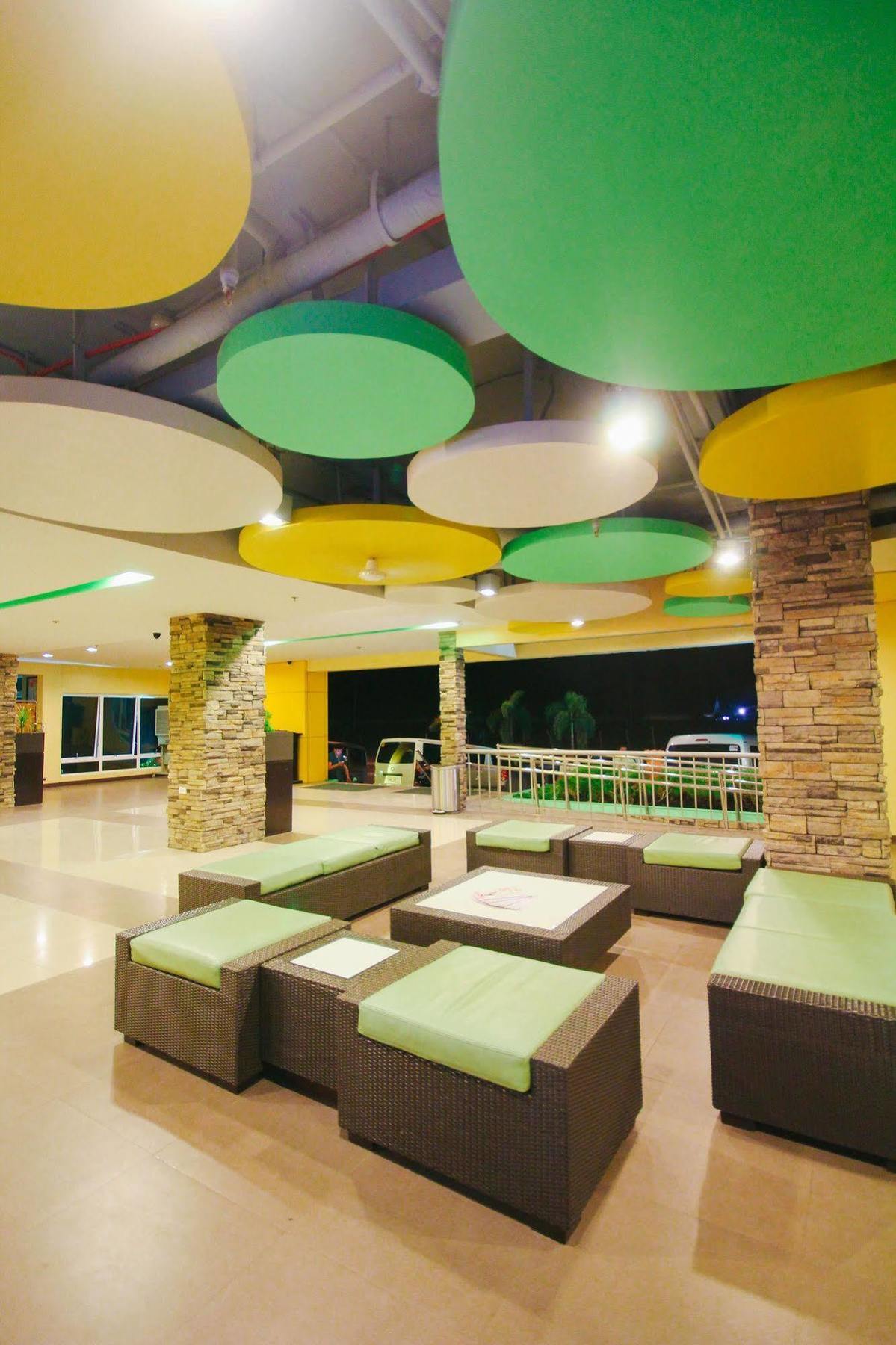 Go Hotels Dumaguete Dumaguete City Экстерьер фото